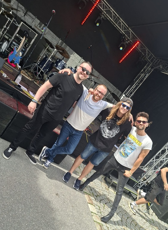 Band photo of dots & lies